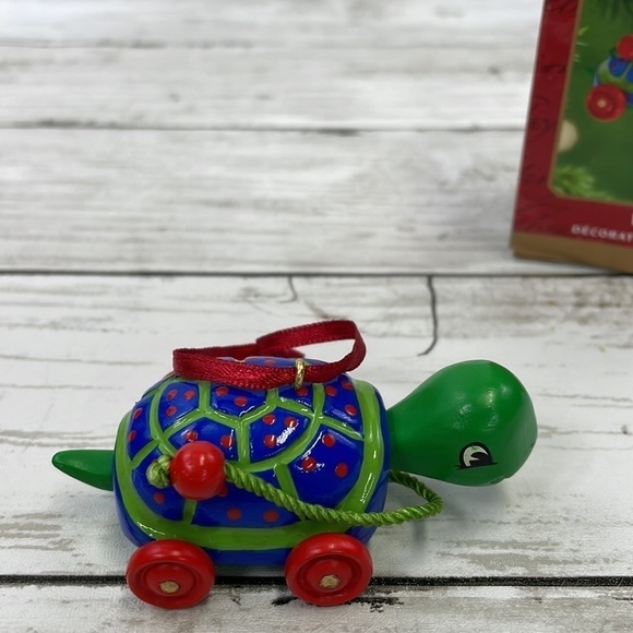 HALLMARK “WIGGLES” Christmas ornament vintage 2001 - Picture 3 of 7